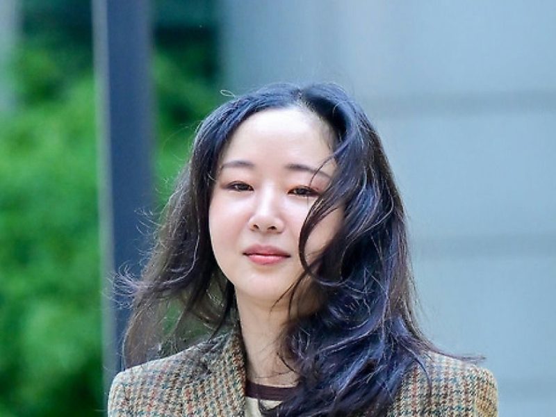 min hee jin press conference rhetoric