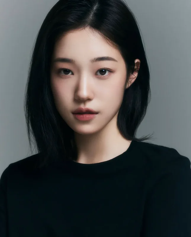 Noh Yoonseo