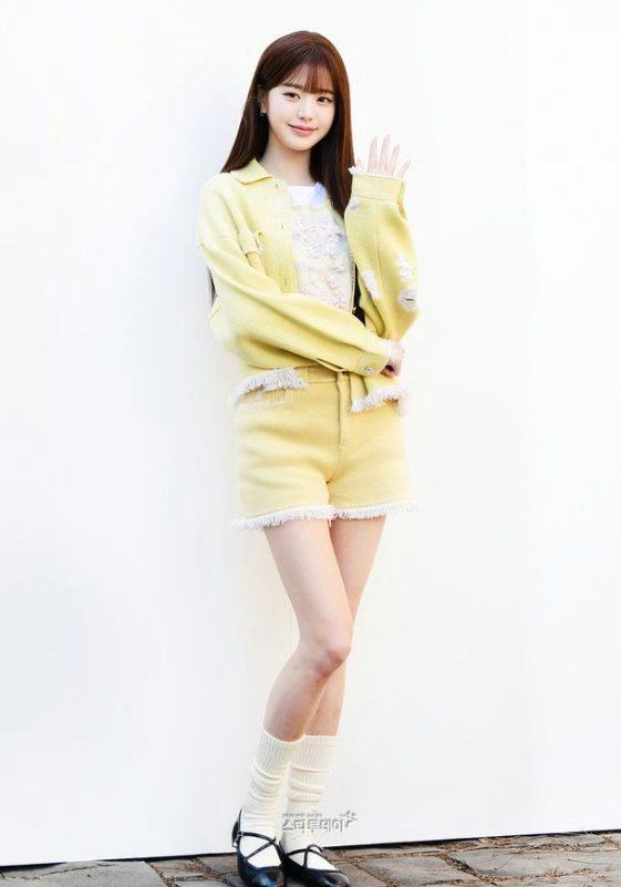 jang wonyoung late arrival controversy c7r9npxgrevomeldyvjyafj8vslsldxmcdu-ybzp13q-jang-wonyoung-late-arrival-controversy