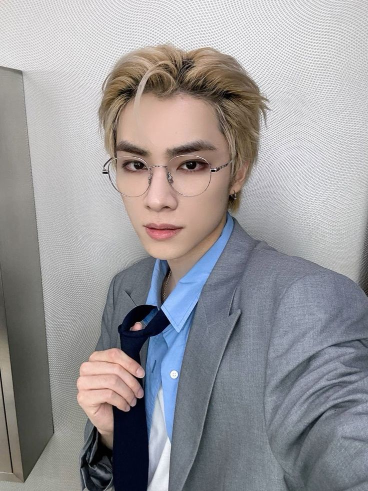 NCT Xiaojun profile 2