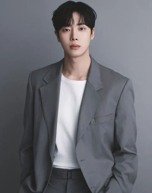 Choo Young Woo Profile