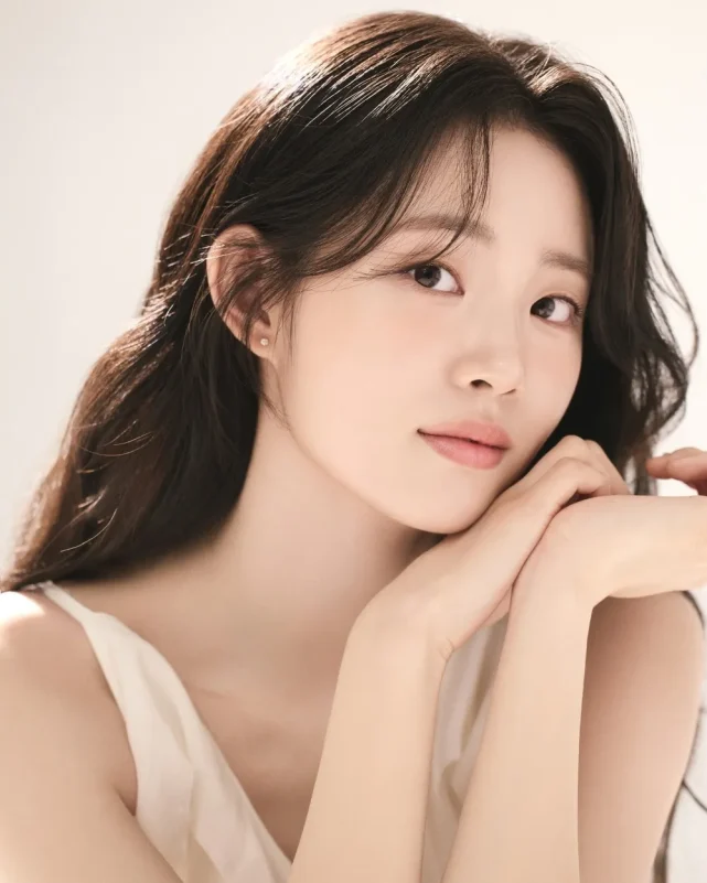 Shin Si Ah