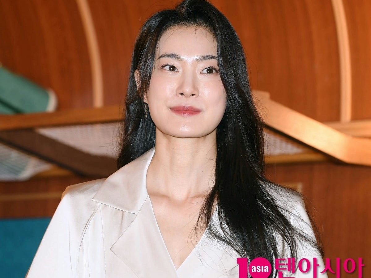 ok ja yeon adopts visually impaired cat