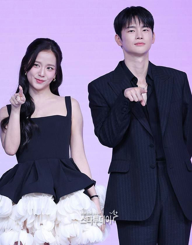 Seo In Guk Jisoo Boyfriend on Demand chemistry