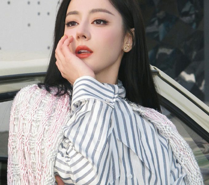 Dilraba Dilmurat stranded in Dubai