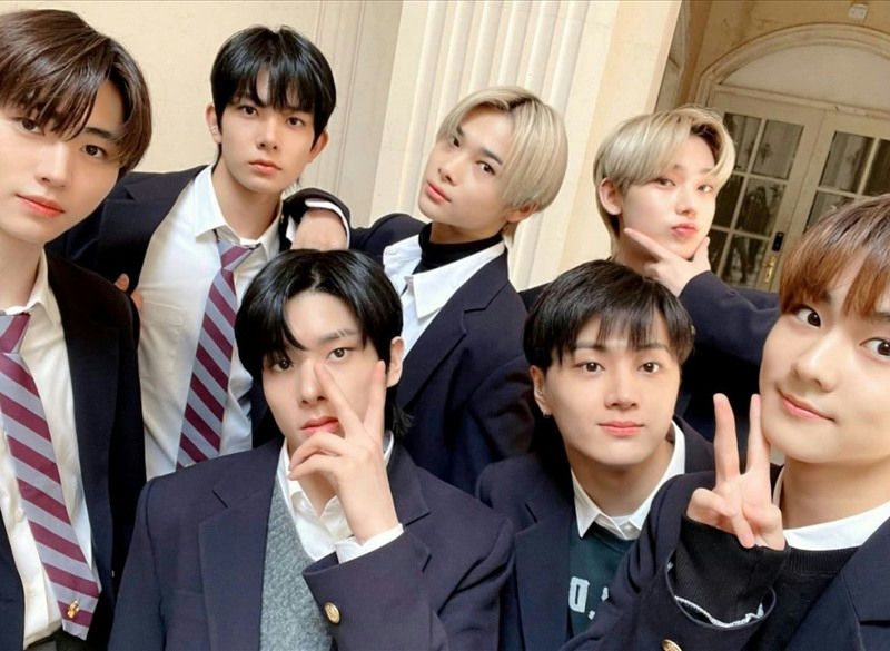 enhypen postpones fancall