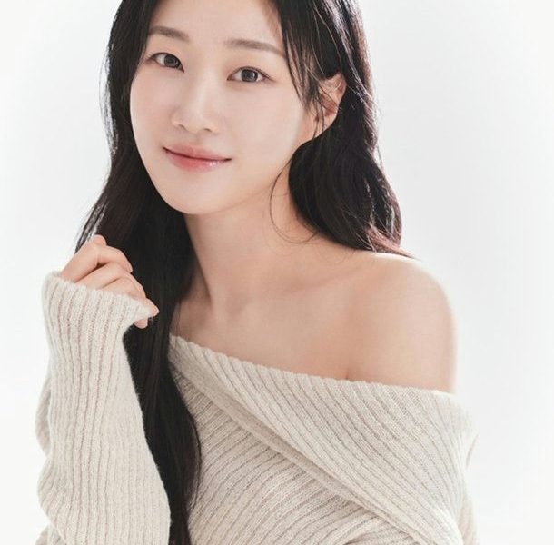 ha yoonkyung undercover miss hong interview