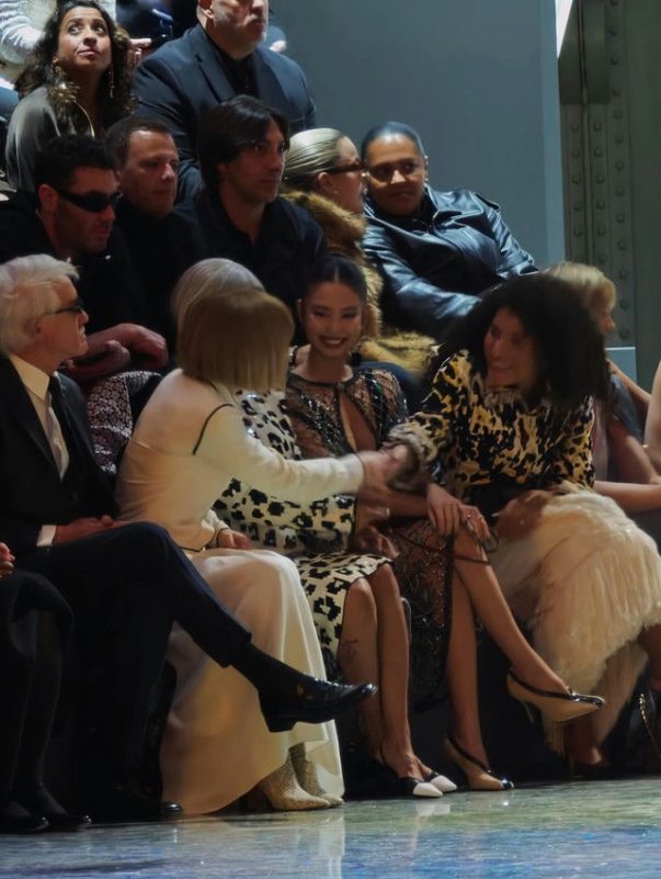 jennie chanel paris fashion week d-wy9znv0wutino3jwbkrfwdjyijlp7d6tssx2lzfq4-jennie-chanel-paris-fashion-week
