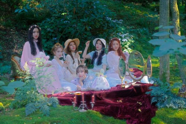 people-Oh My Girl-fairycore-A-fantasy-A-tea party-A-forest-A-vintage mirror