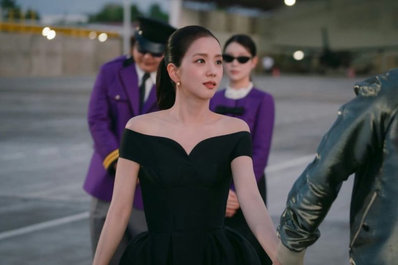 jisoo boyfriend on demand luxury bags