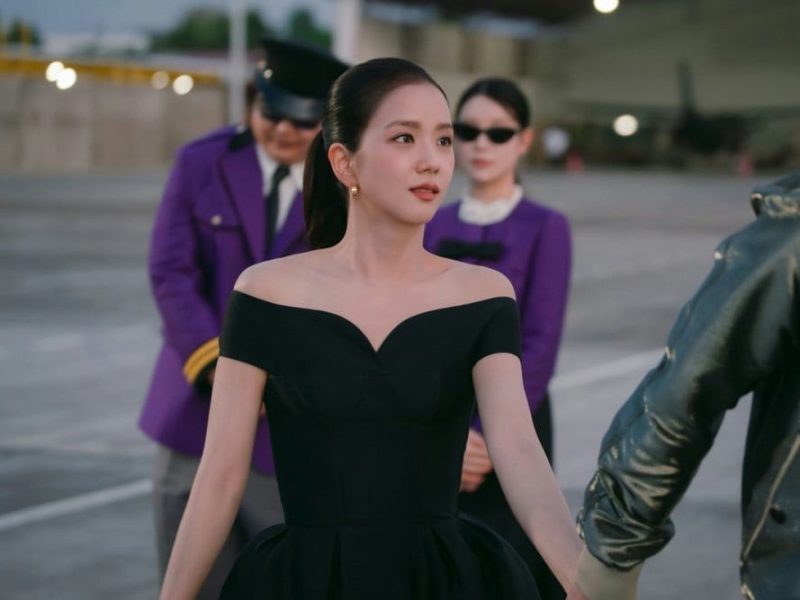 jisoo boyfriend on demand luxury bags