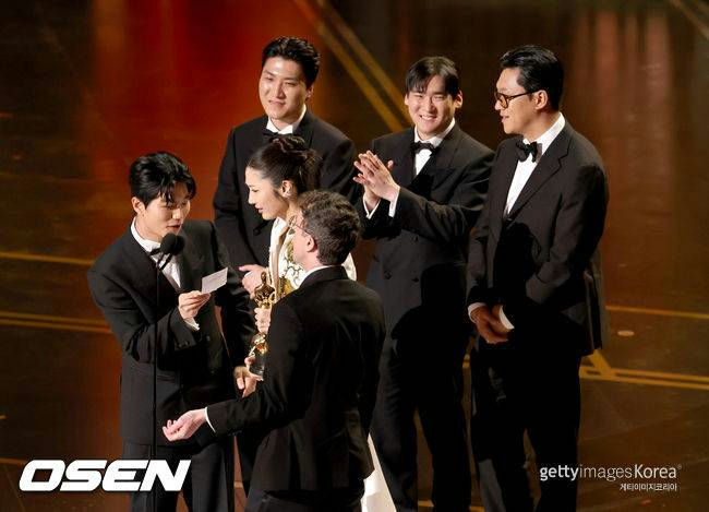 Golden Best Original Song Oscars controversy