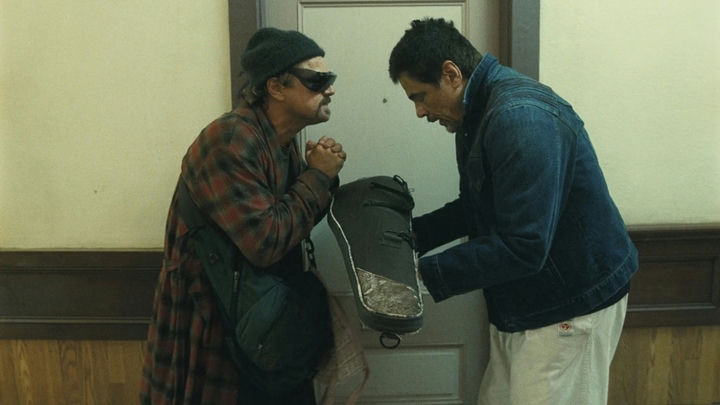 people-Ben Stiller-Leonardo DiCaprio-confrontation-door-martial arts pad