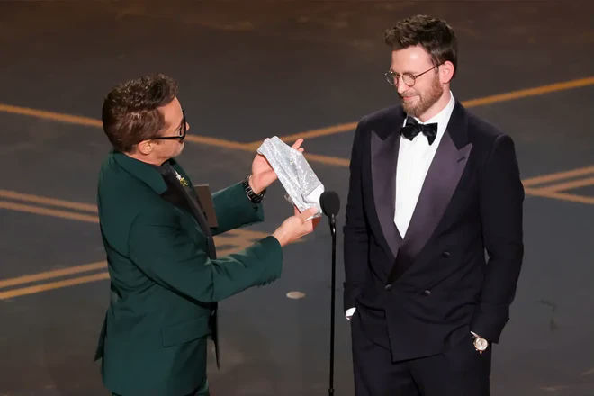 robert downey jr chris evans oscars underwear moment