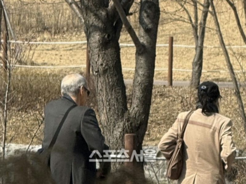 hong sang soo kim min hee son sighting