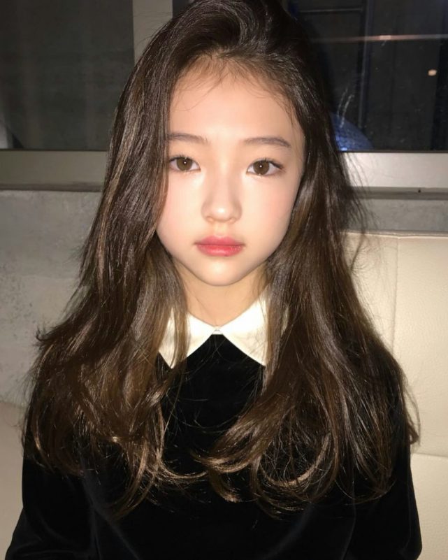 people-Child Model-A-Long Brown Hair-A-Black Dress With White Collar-B-Brown Eyes-C-Asian
