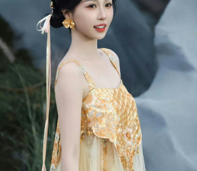 people-Female Model-Chinese Style Dress-Yellow Gown-Gold Earrings-Ribbon Hair Accessory