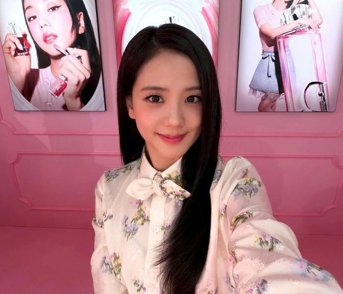jisoo dior gift staff blissoo