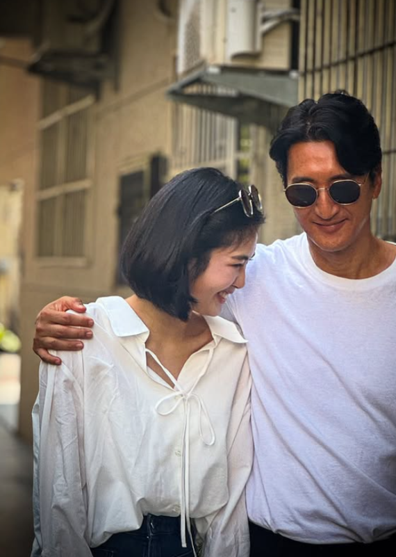 Shin Hyun Joon mystery woman photos