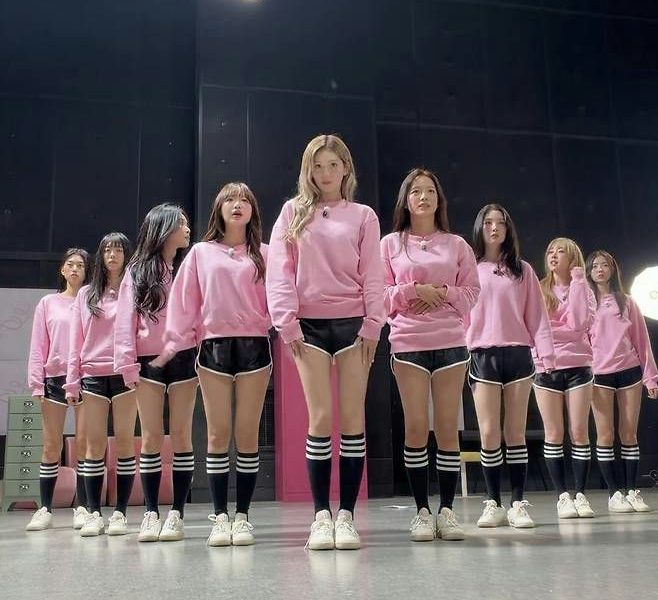 I.O.I Pick Me reunion