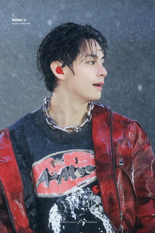 bts v rain concert visuals iyyl9ow4-gsfsxmjjkf2zqj-y8xrctn8ip0liiruhe-bts-v-rain-concert-visuals