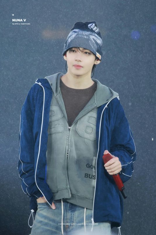 bts v rain concert visuals rv5oau7unxlgg8gs3ecnq1xfmyxvdypne-m4ae6wxam-bts-v-rain-concert-visuals