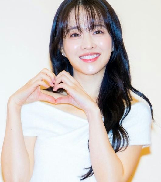 park bo young living with friend