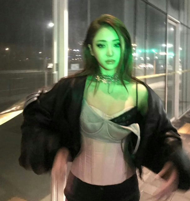 huh yunjin bold styling le sserafim syk8idelelveplysjsdishsiuqrhcop8scnnexlhoau-huh-yunjin-bold-styling-le-sserafim