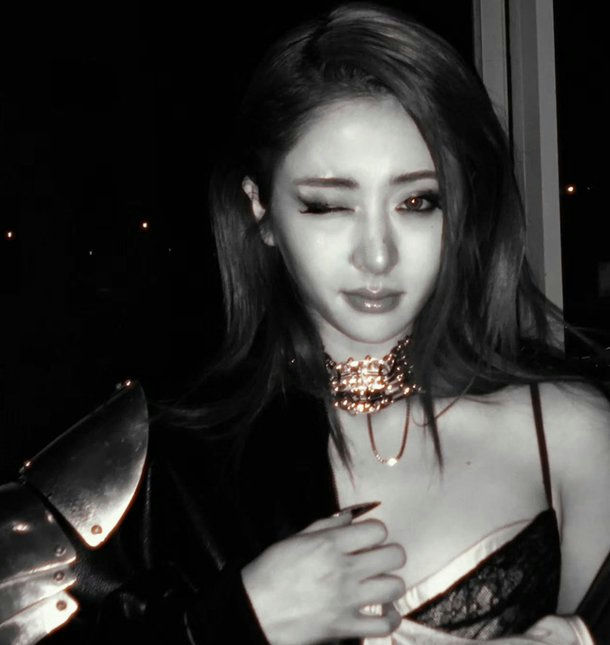 huh yunjin bold styling le sserafim 4tnbmlk9zscivubeceiqgy7ueqrdzmzxo43gg8oynic-huh-yunjin-bold-styling-le-sserafim