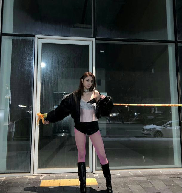 huh yunjin bold styling le sserafim ev1mgjtm08rixb6vg02n1k95pgkekfk1s3vjibpnr7a-huh-yunjin-bold-styling-le-sserafim