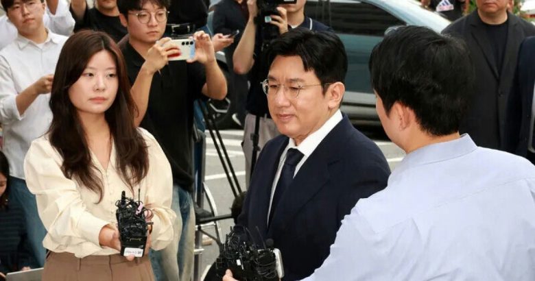 bang si hyuk travel ban