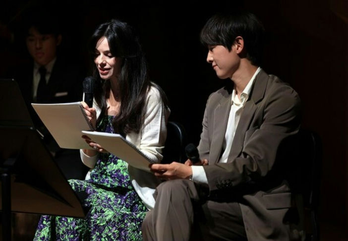 song joong ki katy first public appearance