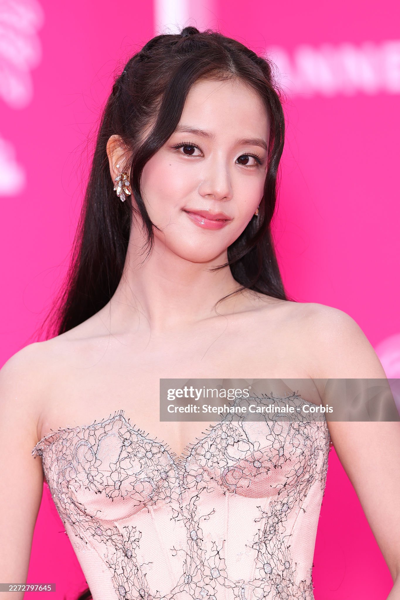 Jisoo Canneseries Rising Star award 3