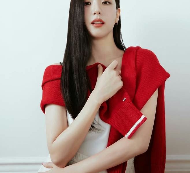 Jisoo Cannes award controversy