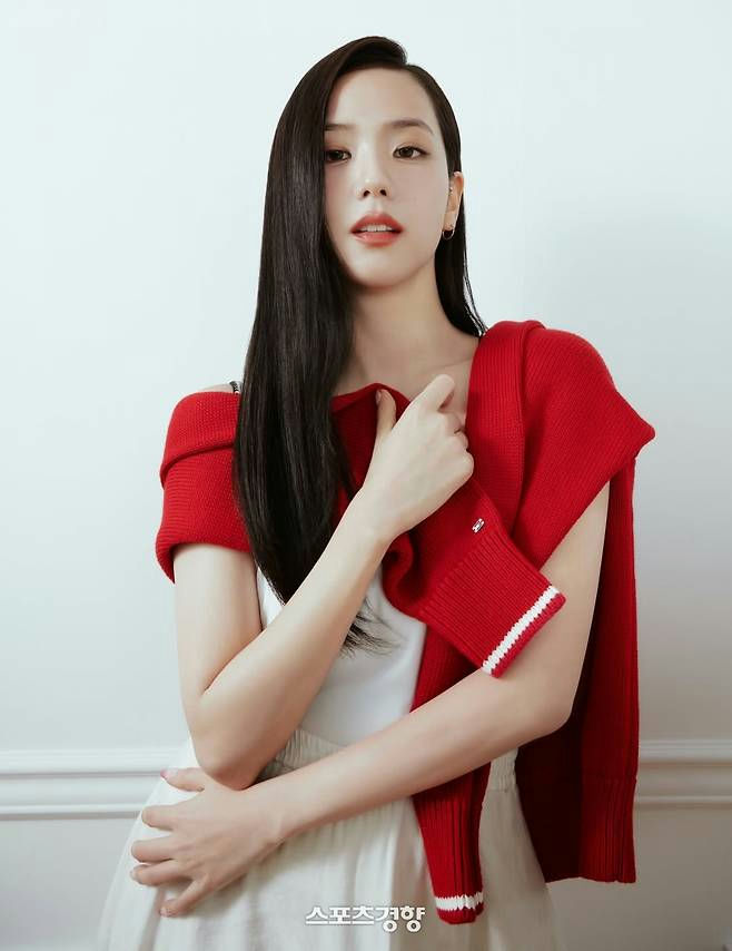 Jisoo Cannes award controversy