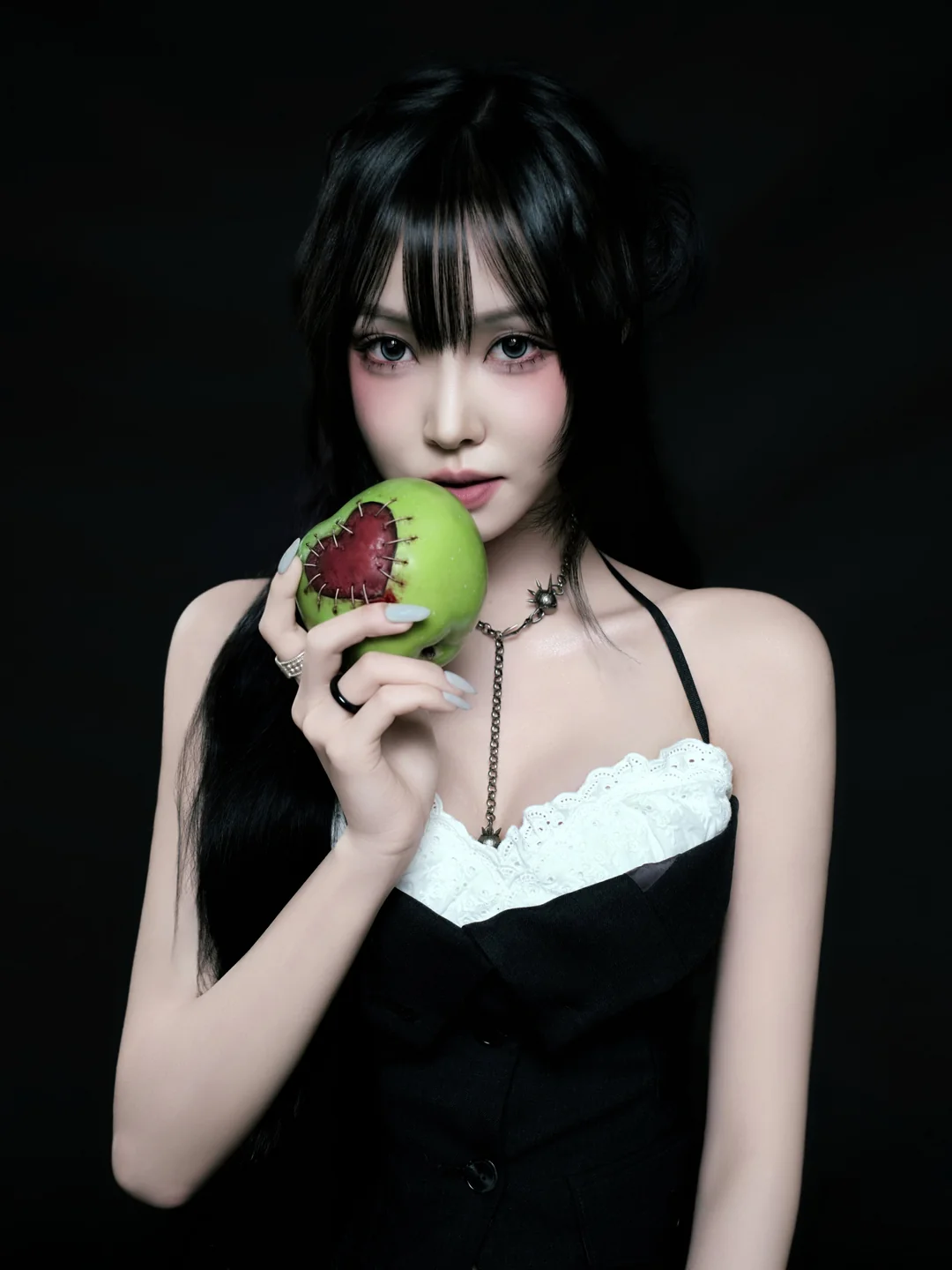 Yuju First Love Is a Curse lyrics thumbnail