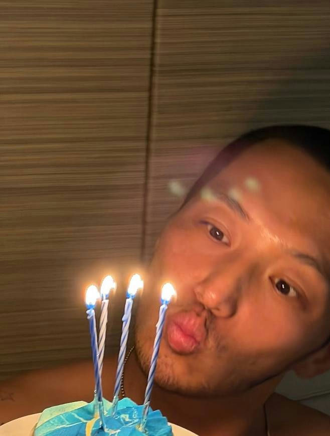 Byun Yo-han birthday tattoos