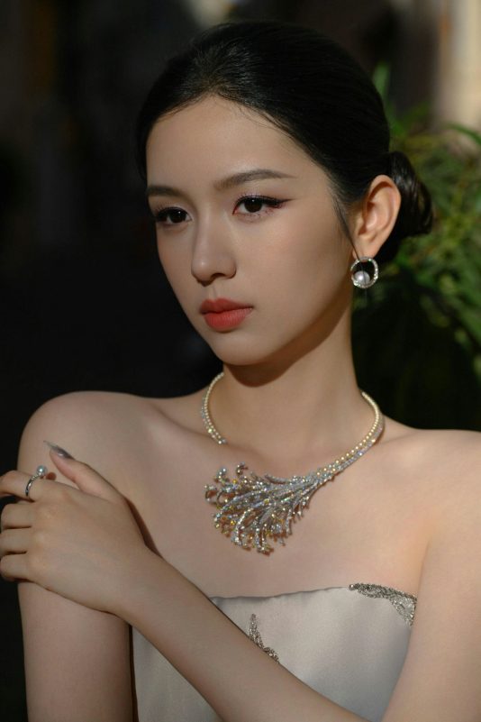 10 Most Disliked Chinese Actresses in 2026: Zhao Lusi, Wang Churan, Angelababy & More