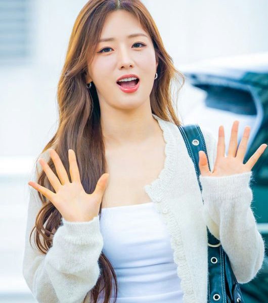 yoon bomi leaves i am solo love forever