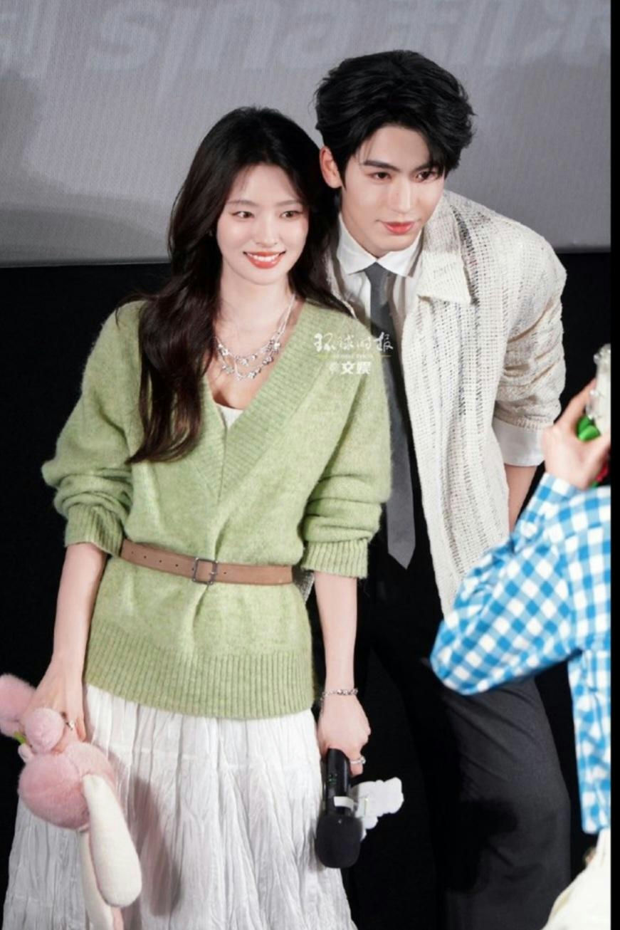 zhang linghe creepy behavior