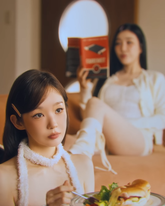 다비치 (DAVICHI) '타임캡슐' Official Music Video 0-26 screenshot