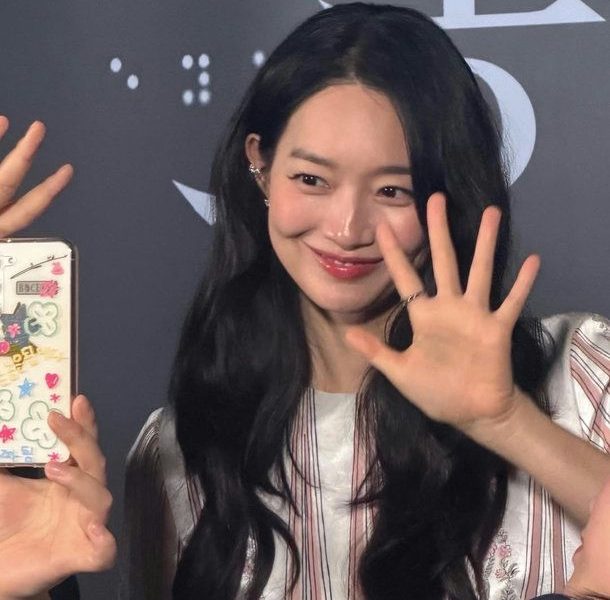 shin min ah youthful beauty