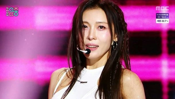 ha ji won home run music core stage
