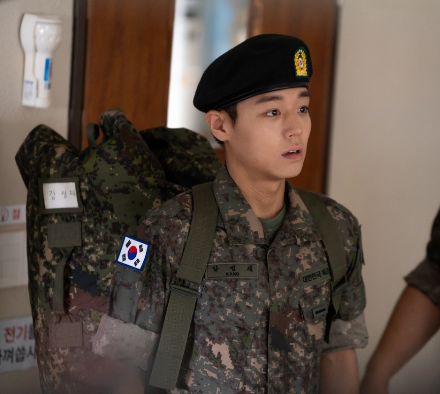 Park Ji Hoon Announces Plans To Apply For Marine Corps Reconnaissance Unit Next Year