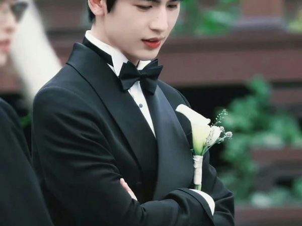 Zhang Linghe Opens Up About Severe Health Struggles Behind His Perfect Image