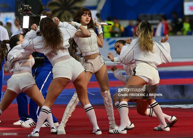 lisa fifa world cup opening ceremony
