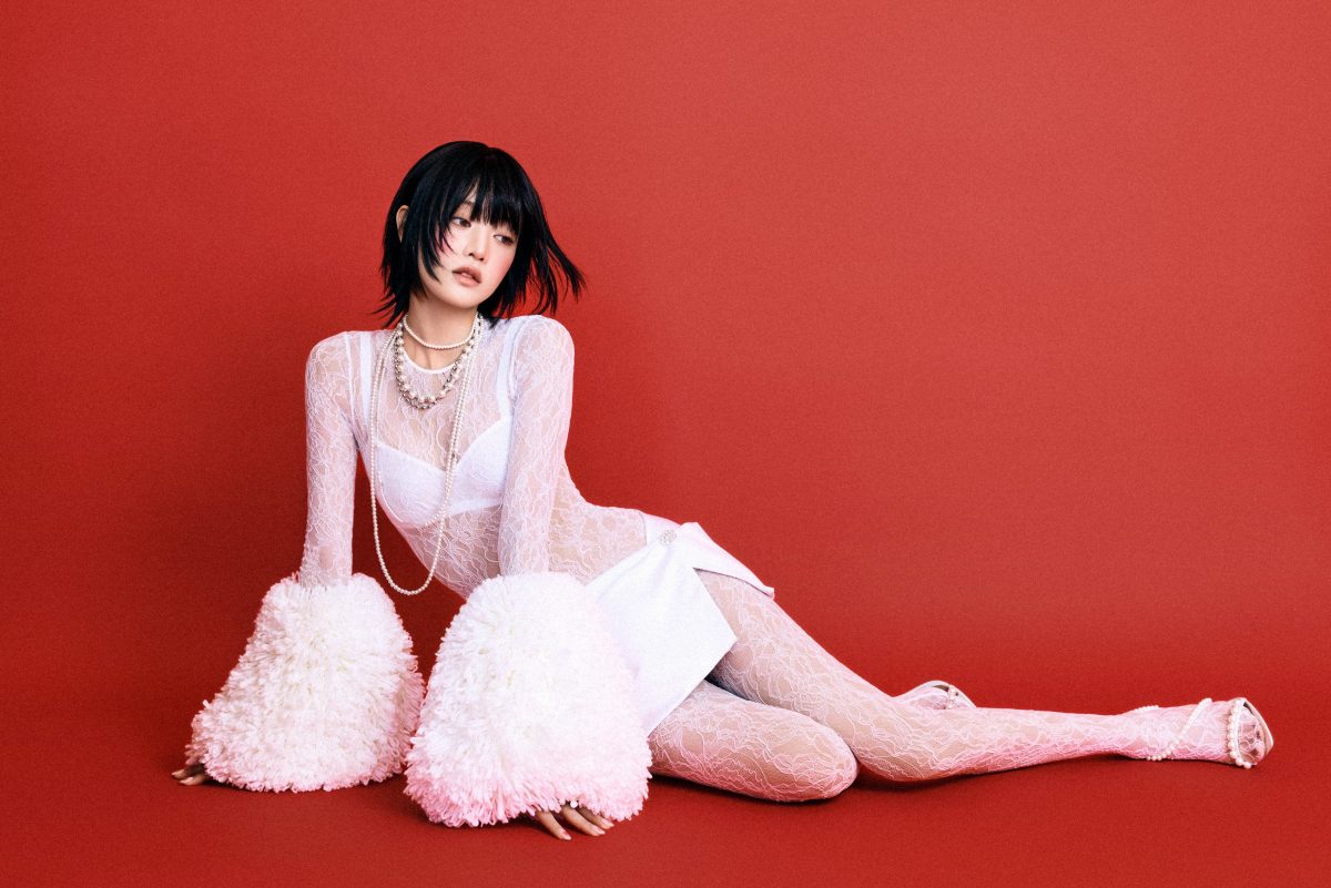 MINNIE 민니 – HER Lyrics, Meaning and Song Credits