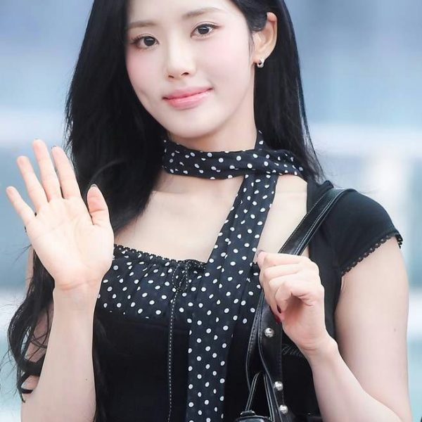 fromis_9’s Park Jiwon Reveals She Had No Income for 8 Years After Debut