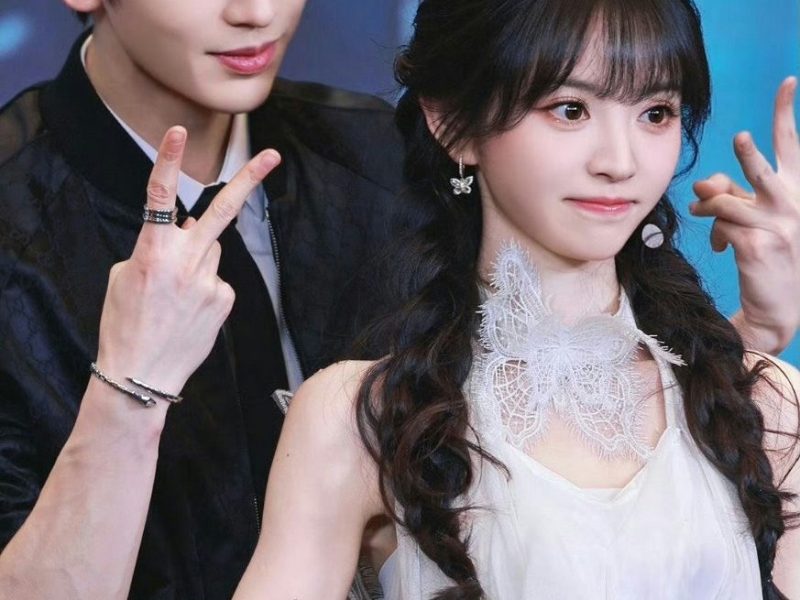 Zhang Linghe and Tian Xiwei Spark Dating Rumors With Matching “Late-Night Walk” Videos