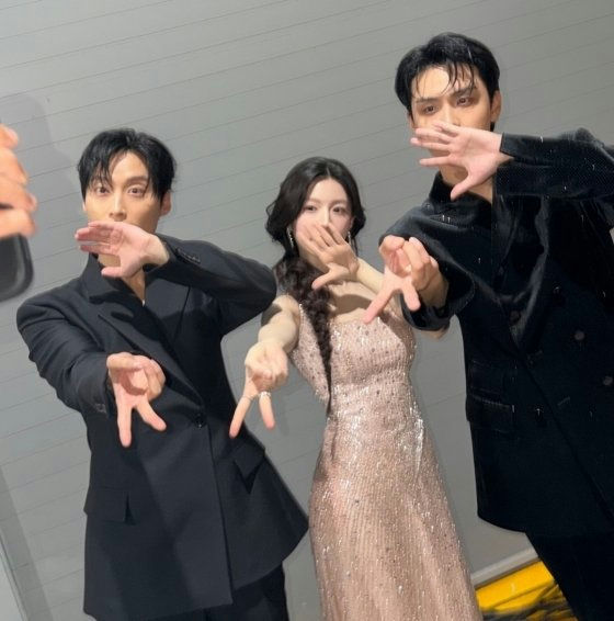 heo nam jun go youn jung viral meme
